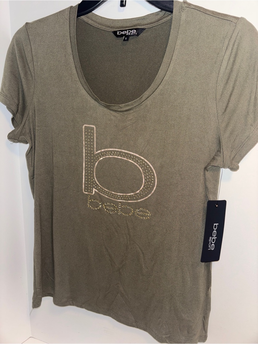 bebe Vintage Olive Logo Short Sleeve Scoop Neck Tee NWT